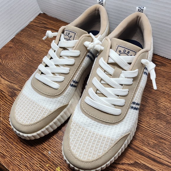 SKECHERS: BOBS Comfort Shoes - Nude - Size 8 - Excellent condition - Picture 12 of 13